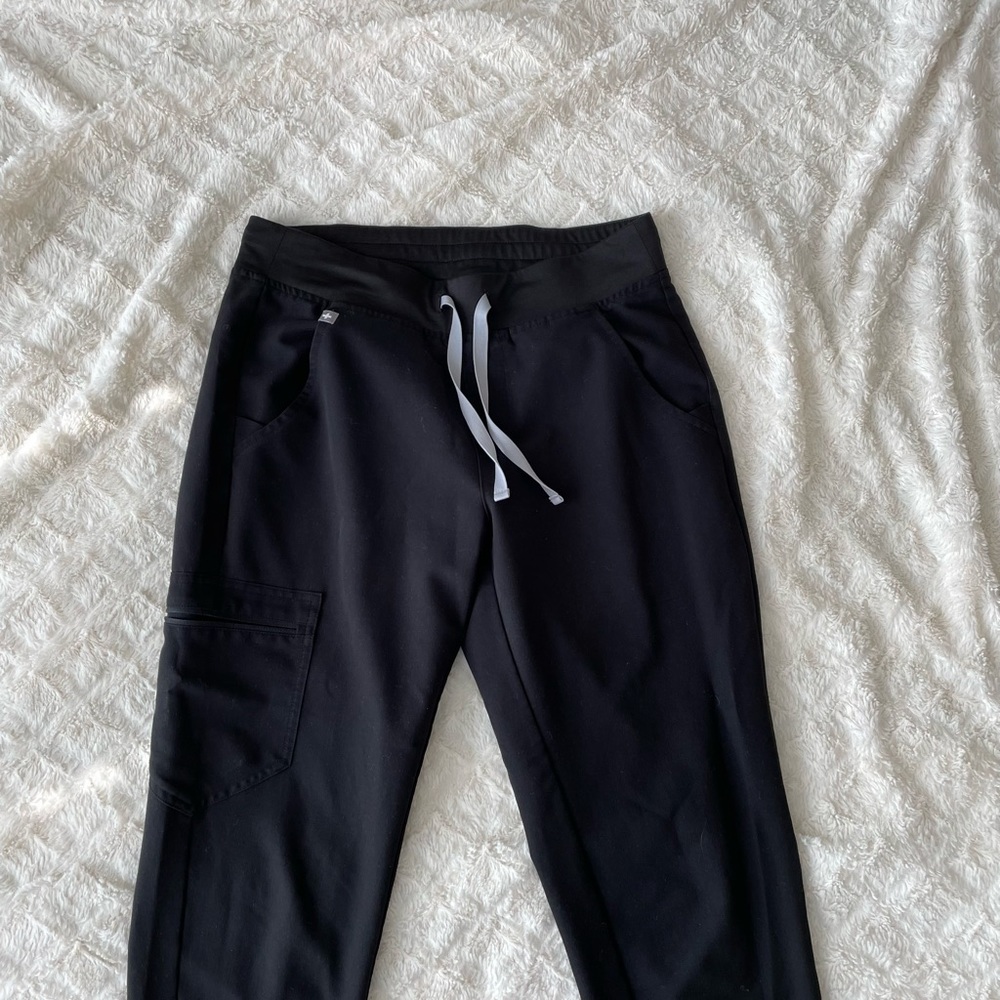 Black Figs Zamora Jogger Scrub Pant